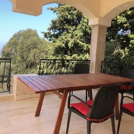 בית נופש Tibet *